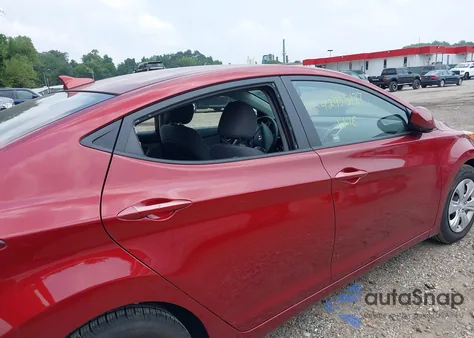 2016 Hyundai Elantra Se z USA, uszkodzony, nr VIN 5NPDH4AE1GH668690